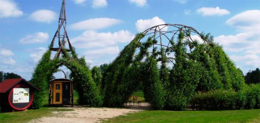 Fascinating Living Growing Architecture