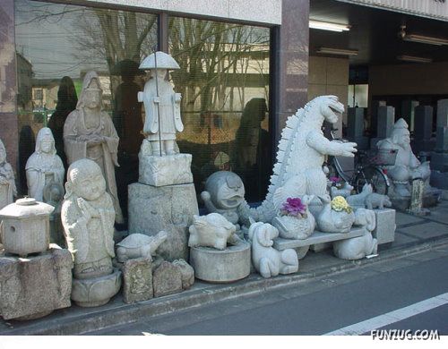 Amazing Japanese Tombstones Art