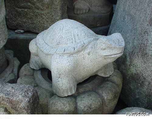 Amazing Japanese Tombstones Art