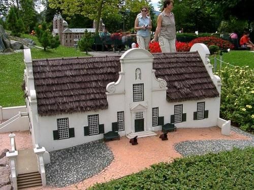 Amazing Mini World Models