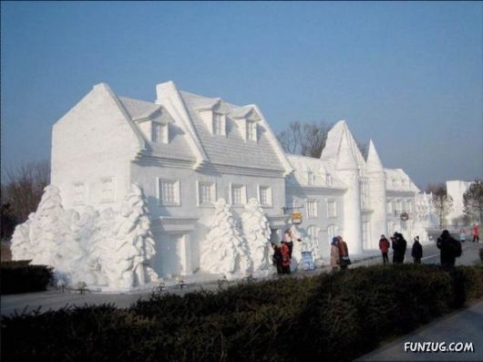 Amazing Snow Sculptures Art