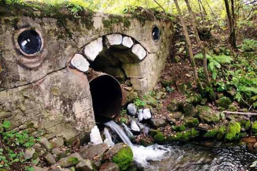 Amazing Street Art Uses Its Surroundings 