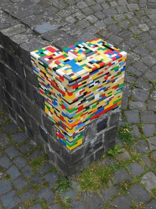 Amazing Street Art Uses Its Surroundings 