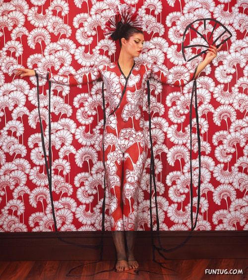 Stunning Body Paint Art by Emma Hack