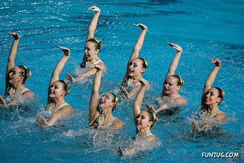 Amazing Synchronized Swimming Art ( wOw )