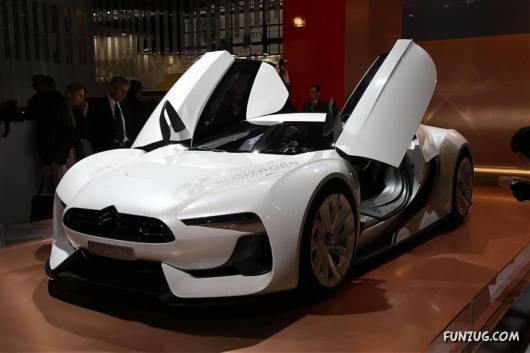 Amazing Auto Car Show at Paris