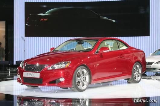 Amazing Auto Car Show at Paris