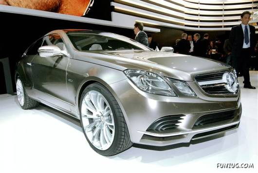 Amazing Auto Car Show at Paris