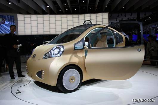 Amazing Auto Car Show at Paris