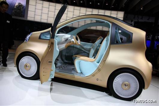 Amazing Auto Car Show at Paris