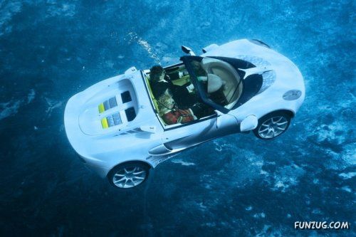 Worlds First Swimming Car