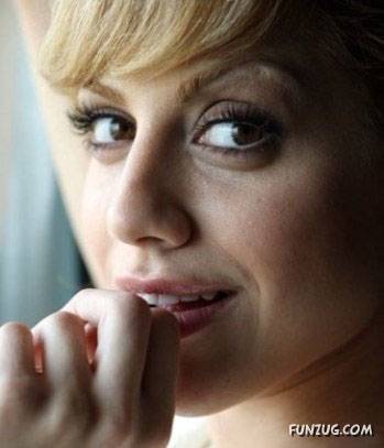 Celebrities Before N After a Photoshop Makeover