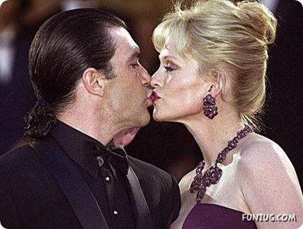 Famous Celebrities Kisses