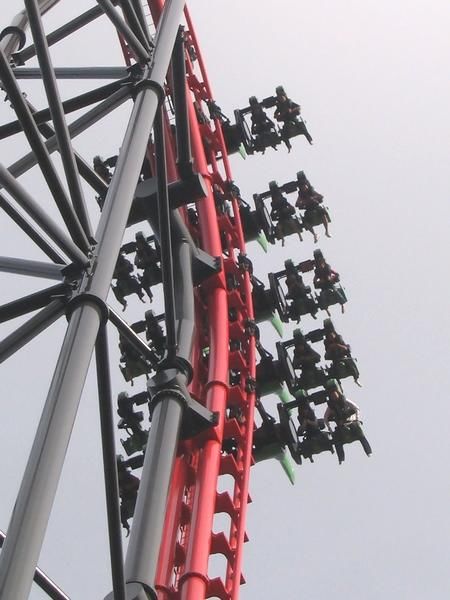 Amazing Eejanaika Roller Coaster