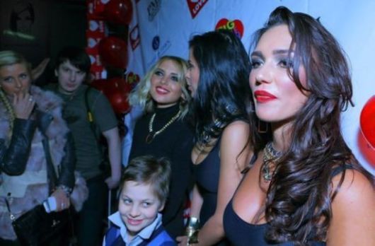 Dont Make It Obvious Or Anything