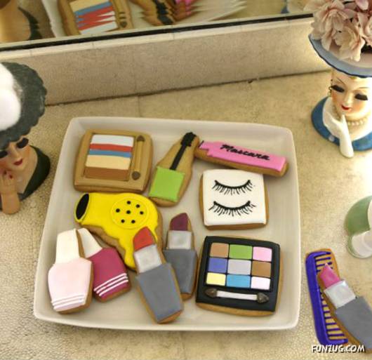 Cutest Biscuits for Your Loved Ones on Valentines Day