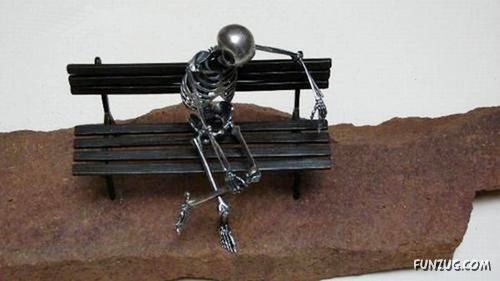 Creative Skeleton Sculptures