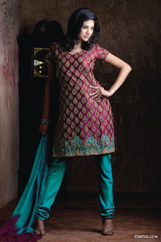 Desi Salwar Kameez Designs for Galz