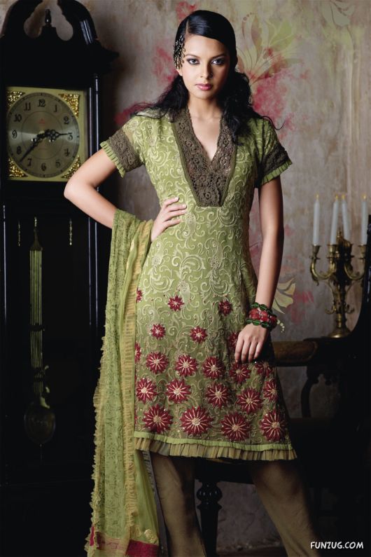 Desi Salwar Kameez Designs for Galz