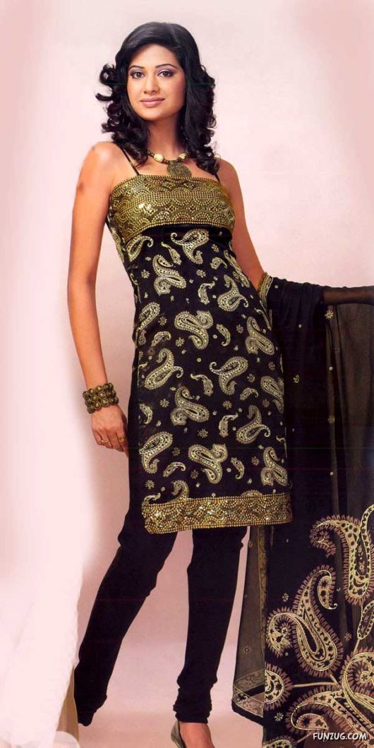 Desi Salwar Kameez Designs for Galz