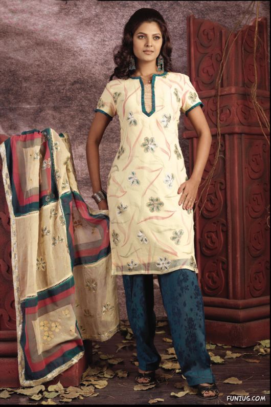 Desi Salwar Kameez Designs for Galz