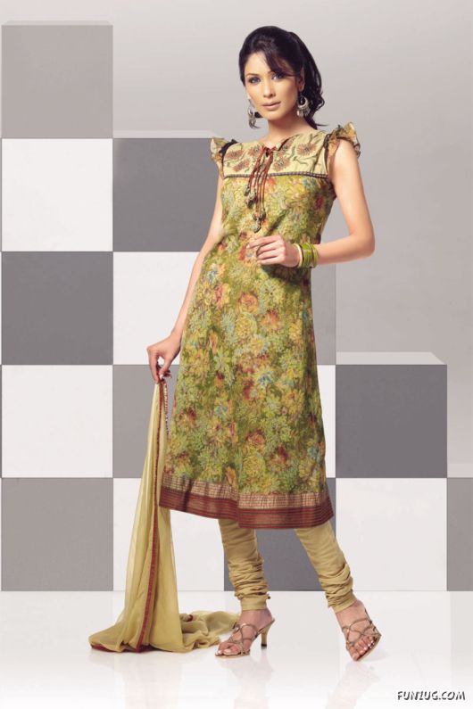 Desi Salwar Kameez Designs for Galz