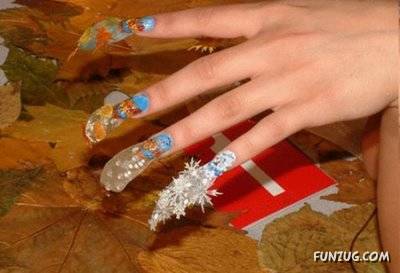 Ever Seen Such Strange Manicure ?