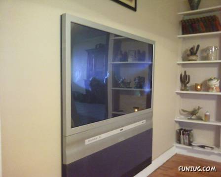 Wanna See Santa Singh's Flat LCD TV?