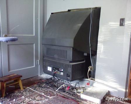 Wanna See Santa Singh's Flat LCD TV?