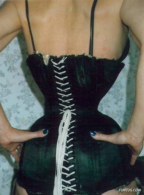 The Worlds Thinest Waist Lady