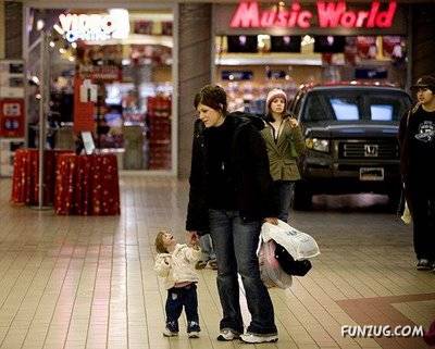 Amazing Smallest Girl in the World