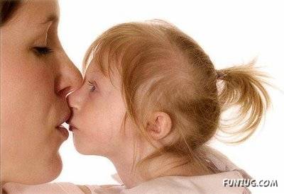 Amazing Smallest Girl in the World