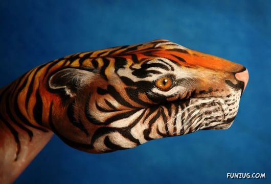 Most Amazing Hand Paintings