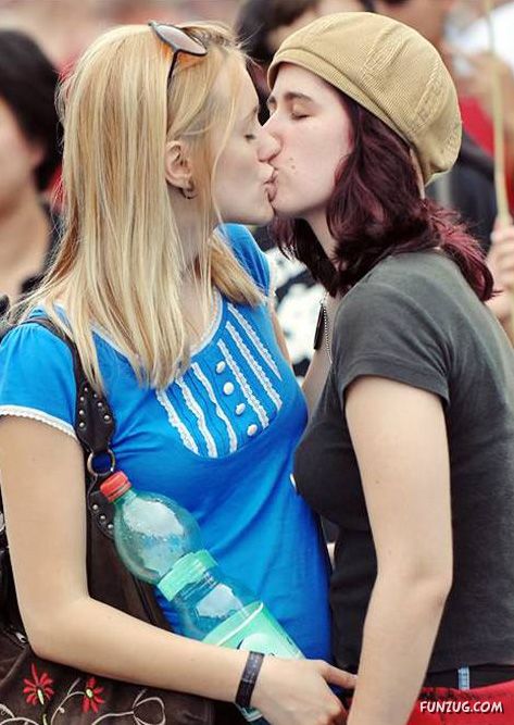 Street Candid Couples Photography