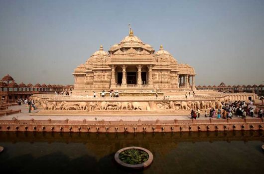 Extraordinary Akshardham Temple in New Delhi (India)