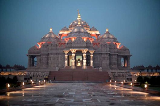 Extraordinary Akshardham Temple in New Delhi (India)