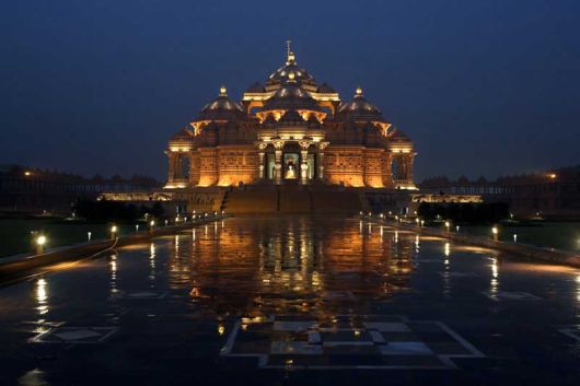 Extraordinary Akshardham Temple in New Delhi (India)