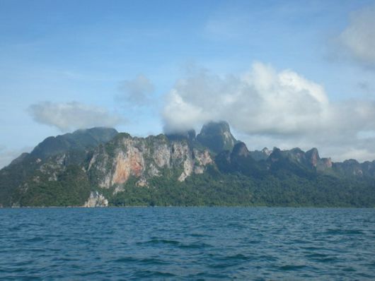 Amazing Ratchaprapa Dam, Thailand