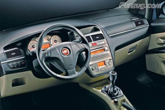 Click to Enlarge - Fiat Linea Exclusive Wallpapers