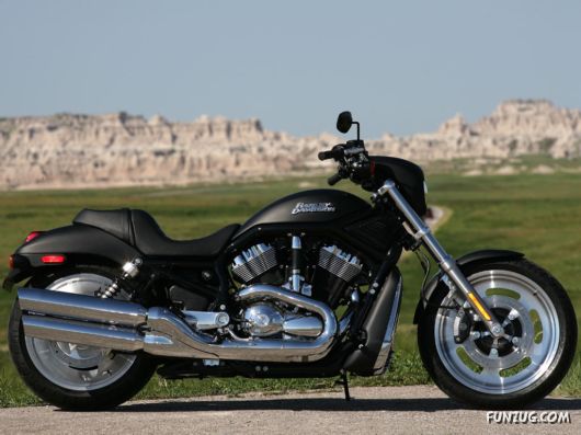 Click to Enlarge - Harley Davidson Exclusive Wallpapers