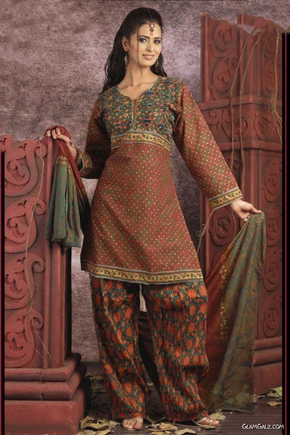 Desi Salwar Kameez Designs for Galz