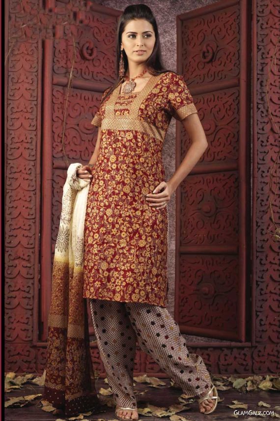 Desi Salwar Kameez Designs for Galz