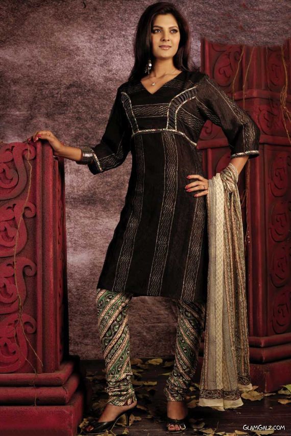 Desi Salwar Kameez Designs for Galz