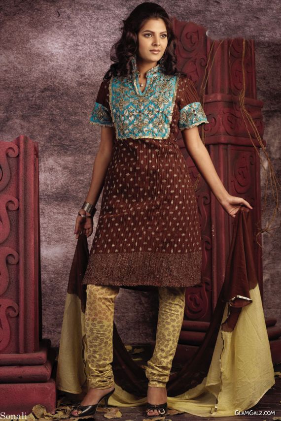 Desi Salwar Kameez Designs for Galz