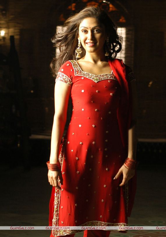 Luscious Damsel Manjhari Phadnis