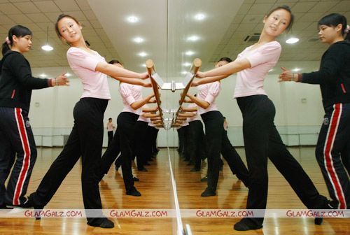 Beijing Welcome You with a Graceful Smile