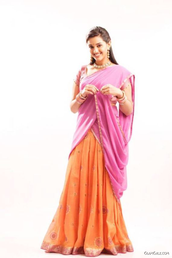 Pretty South Indian Actress 'Ragini'