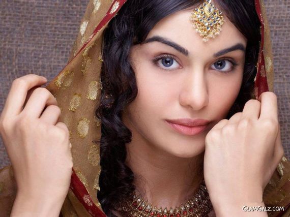 Click to Enlarge - Pretty Blue Eyed Adah Sharma Walls
