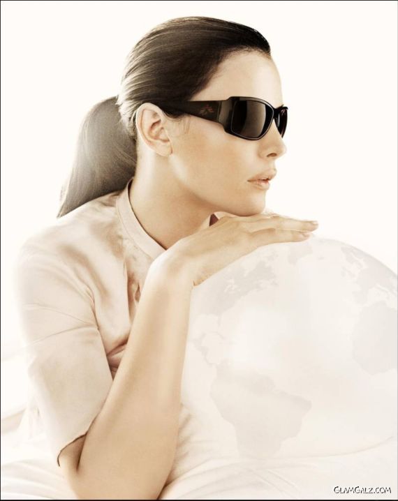 Click to Enlarge - Gorgeous Liv Tyler Wallpapers