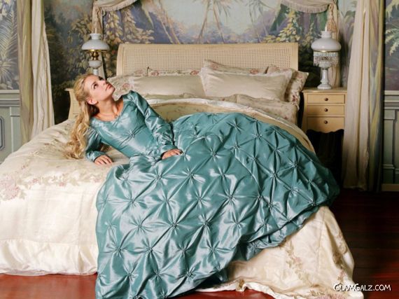 Click to Enlarge - Awesome Ninja Babes Wallpapers